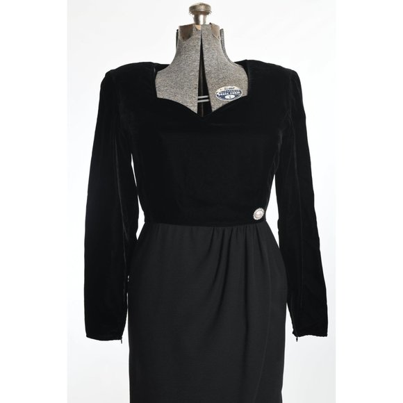 Vintage 1990s Medium Black Long Sleeve Cocktail Dress | by Valentino Miss V - Picture 3 of 10